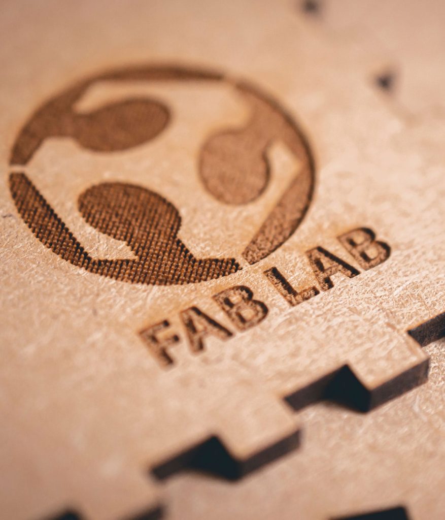 gravur-berlin-fablab-schulen-universitaeten-gravieren